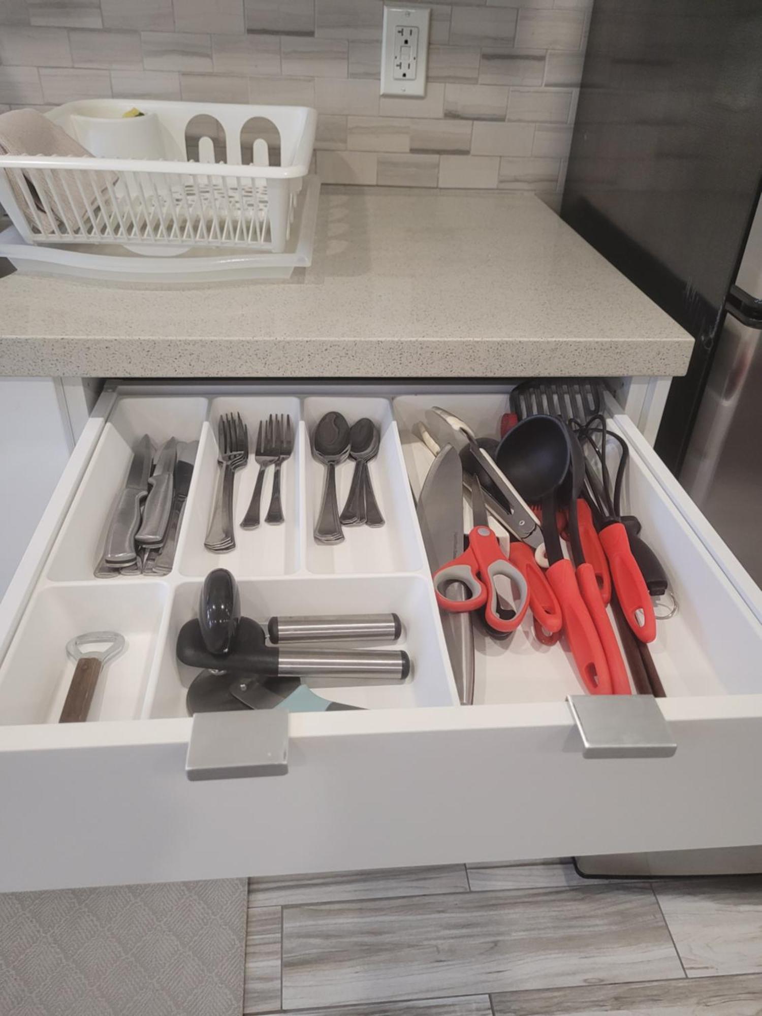 גואלף Modern Studio With Kitchenette And Bath מראה חיצוני תמונה